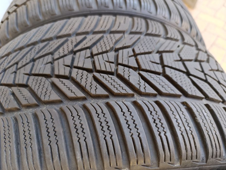 Зимни гуми Hankook 225/35/19 Winter Icept evo 3