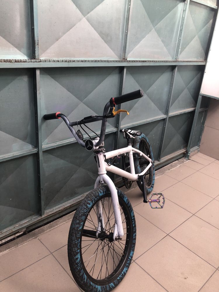 Mercedes-Benz-BMX