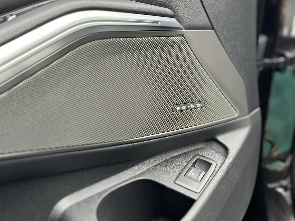 Луксозен превоз за сватби, абитуриенски и събития BMW M340i xDrive