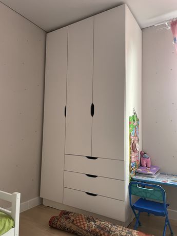Шкаф в детскую