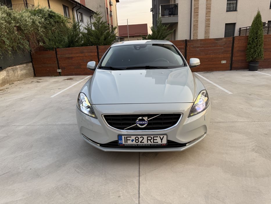 Volvo V40 - 2016