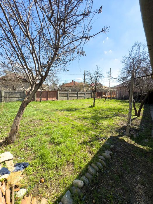 Casă de vânzare în Roșiorii de Vede – zonă centrală, str. 1 Decembrie