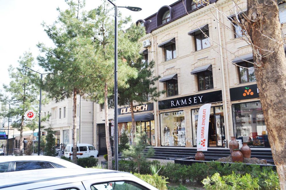3-комнатная квартира 2-этаж в центре Самарканда ор.Зебо