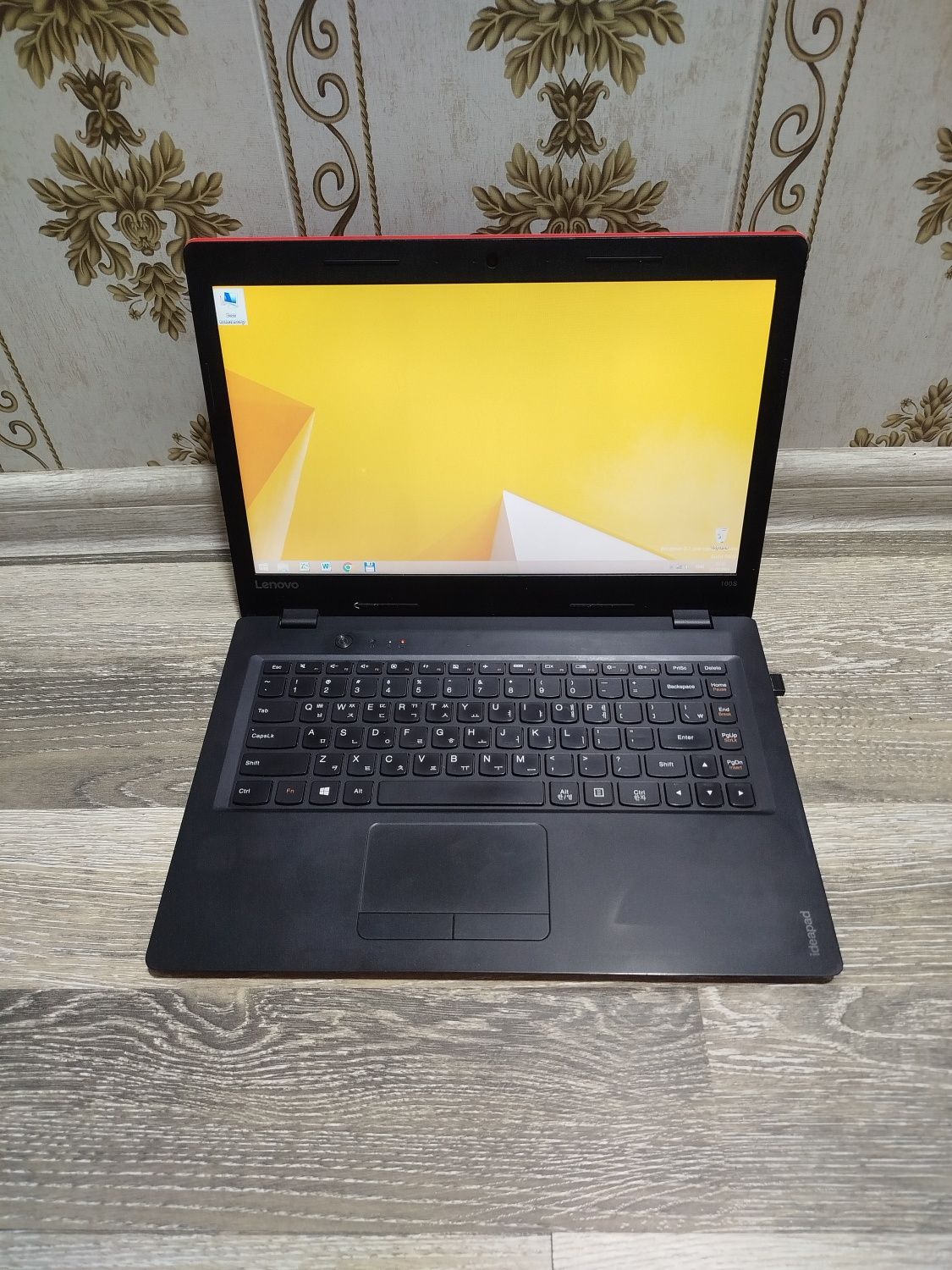 Lenovo ofisnoy noutbuk 2/128gb