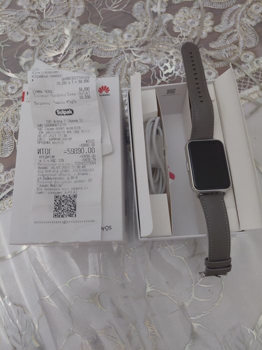 Продам Huawei watch fit 2