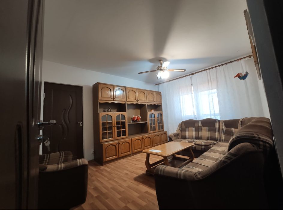 Inchiriez apartament 2 camere