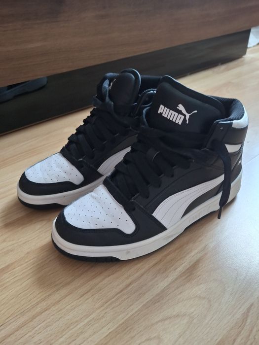 Маратонки Puma Rebound V6 Mid
Puma Rebound V6 Mid