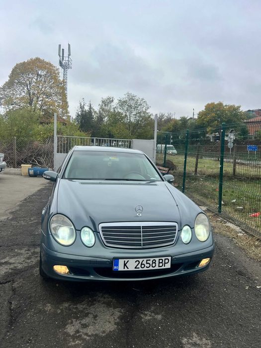 Mercedes Benz E220