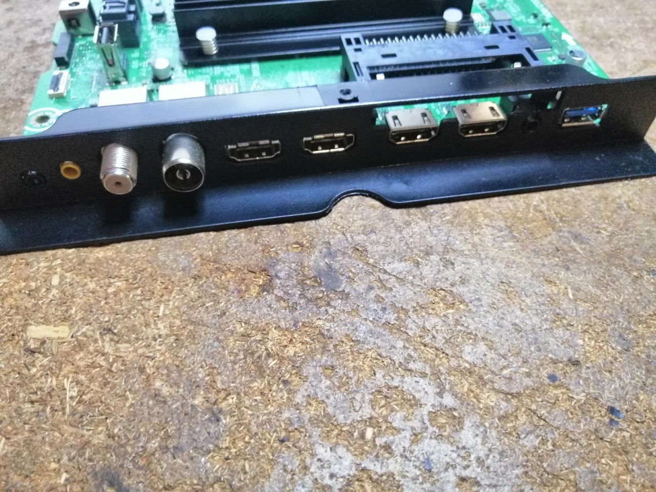 Mainboard за телевизор Hisense 75Е7KQ PRO