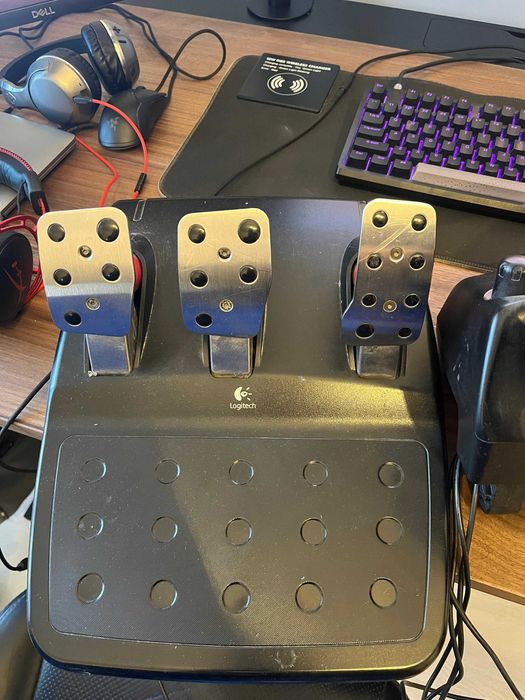 Vand volan Logitech G25 cu schimbator
