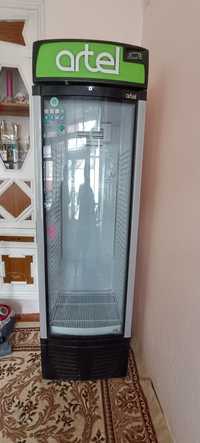 Витриной холодильник artel