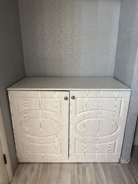 Отдам даром Тумбу / шкаф