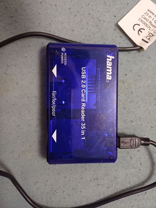 Cititor carduri card reader Hama
Este testat