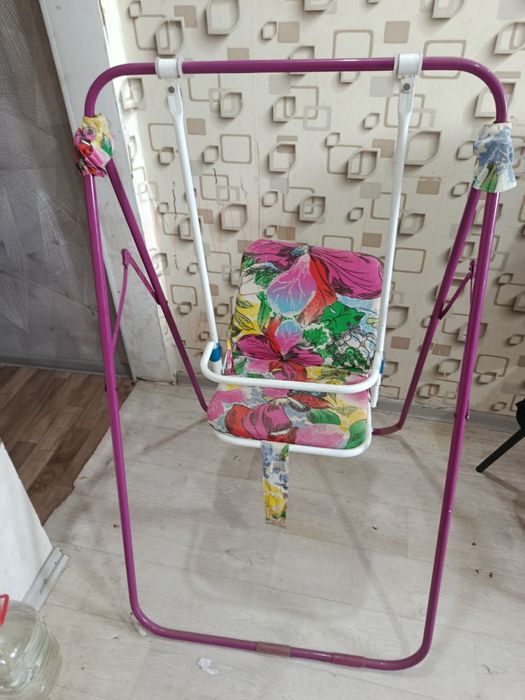 Качели детский .