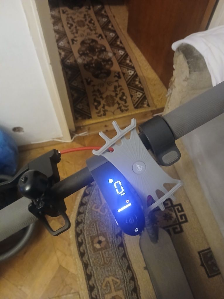 Trotineta electrica Xiaomi 4 lite