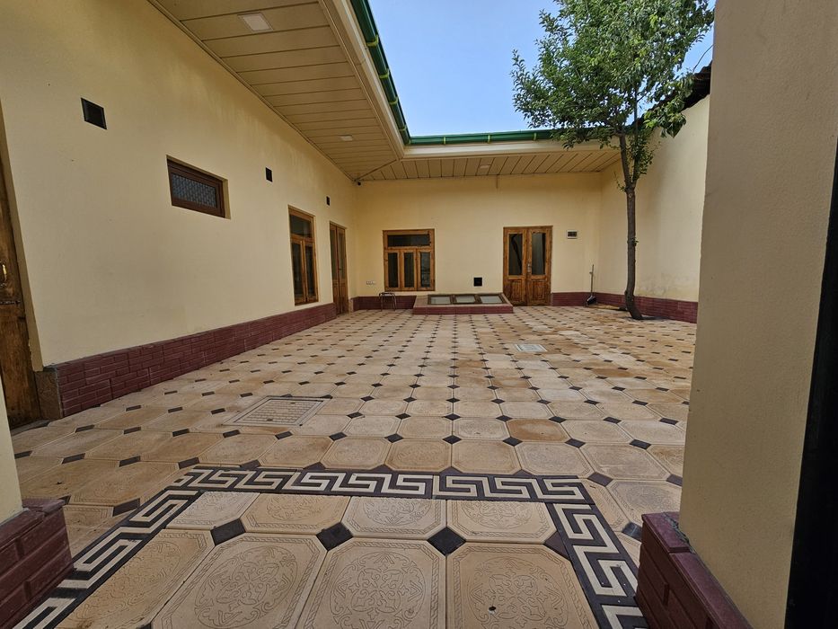 Сдаётся в аренду в центре города,xovli ijaraga beriladi