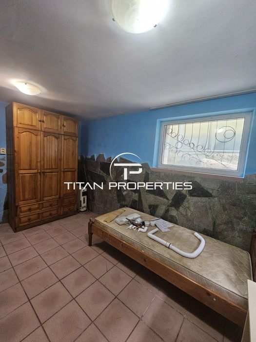 Дава се под наем Тристаен апартамент в Бургас, Център - 83 кв.м за 255 € - Снимка #4