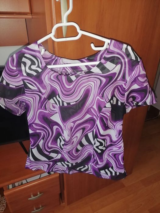 Vând costum vascoza