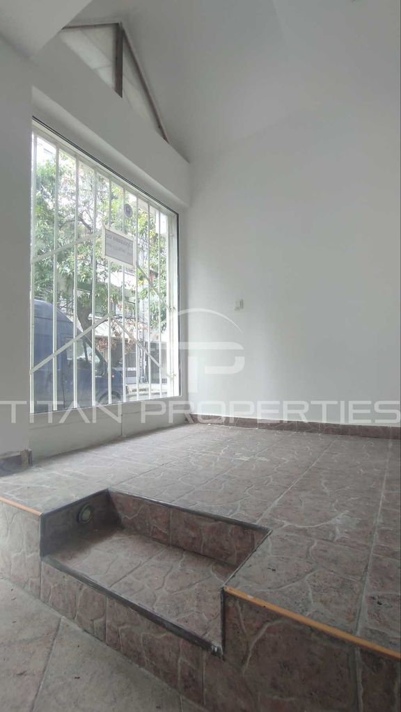 Продава се Магазин в Пловдив, Кючук Париж - 58 кв.м за 1225 €/кв.м - Снимка #3