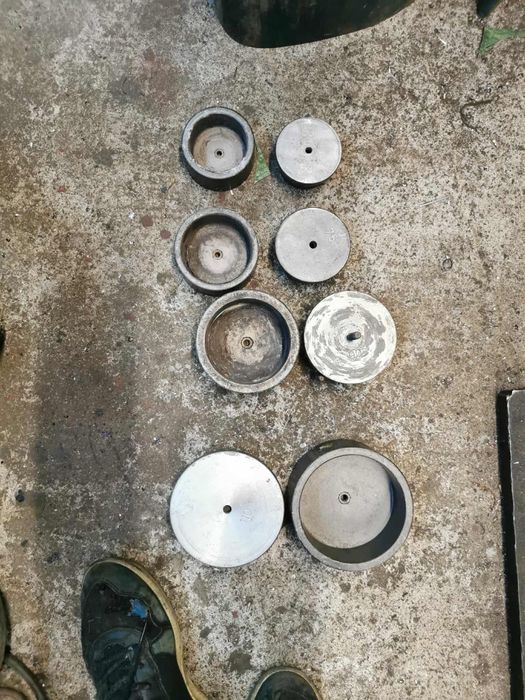 Vând servo motoraș și bacuri PPR