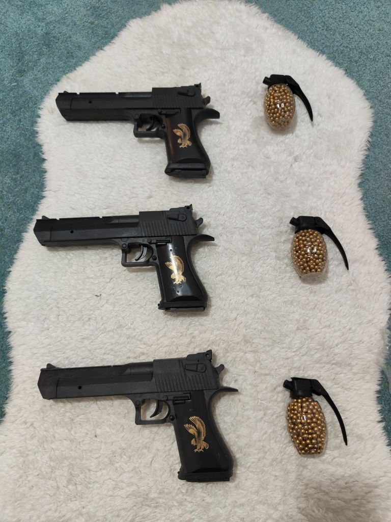 Pistol copii + Bile incluse / Model Desert Eagle calibru 45 , Plastic