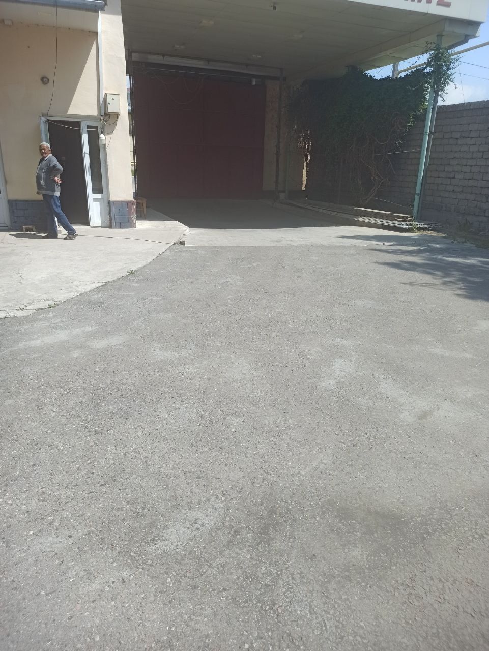 Продаётся 2,2 га. производственная база.