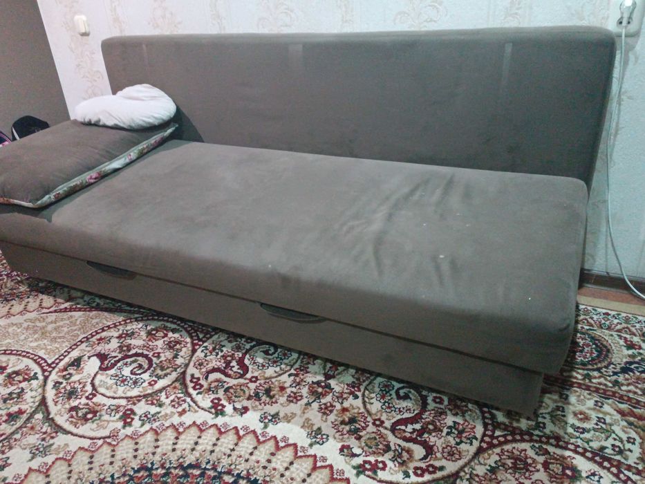 Отдам диван и холодильник