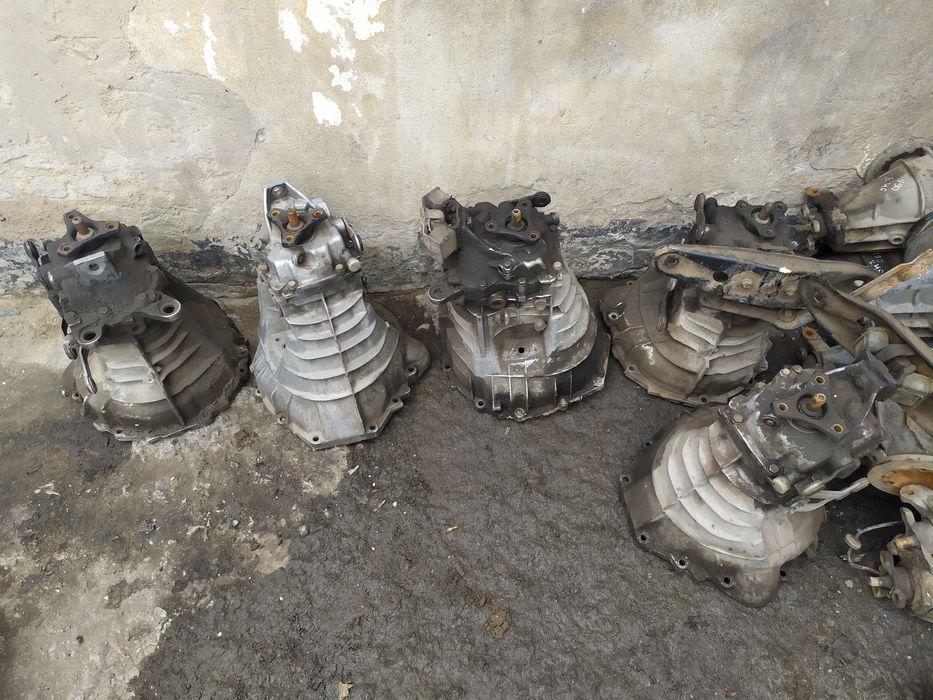 Коробка на Мерседес 190,124