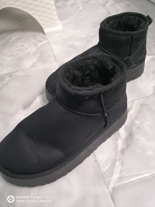 Ghete Ugg mărimea 41. Trendyol.