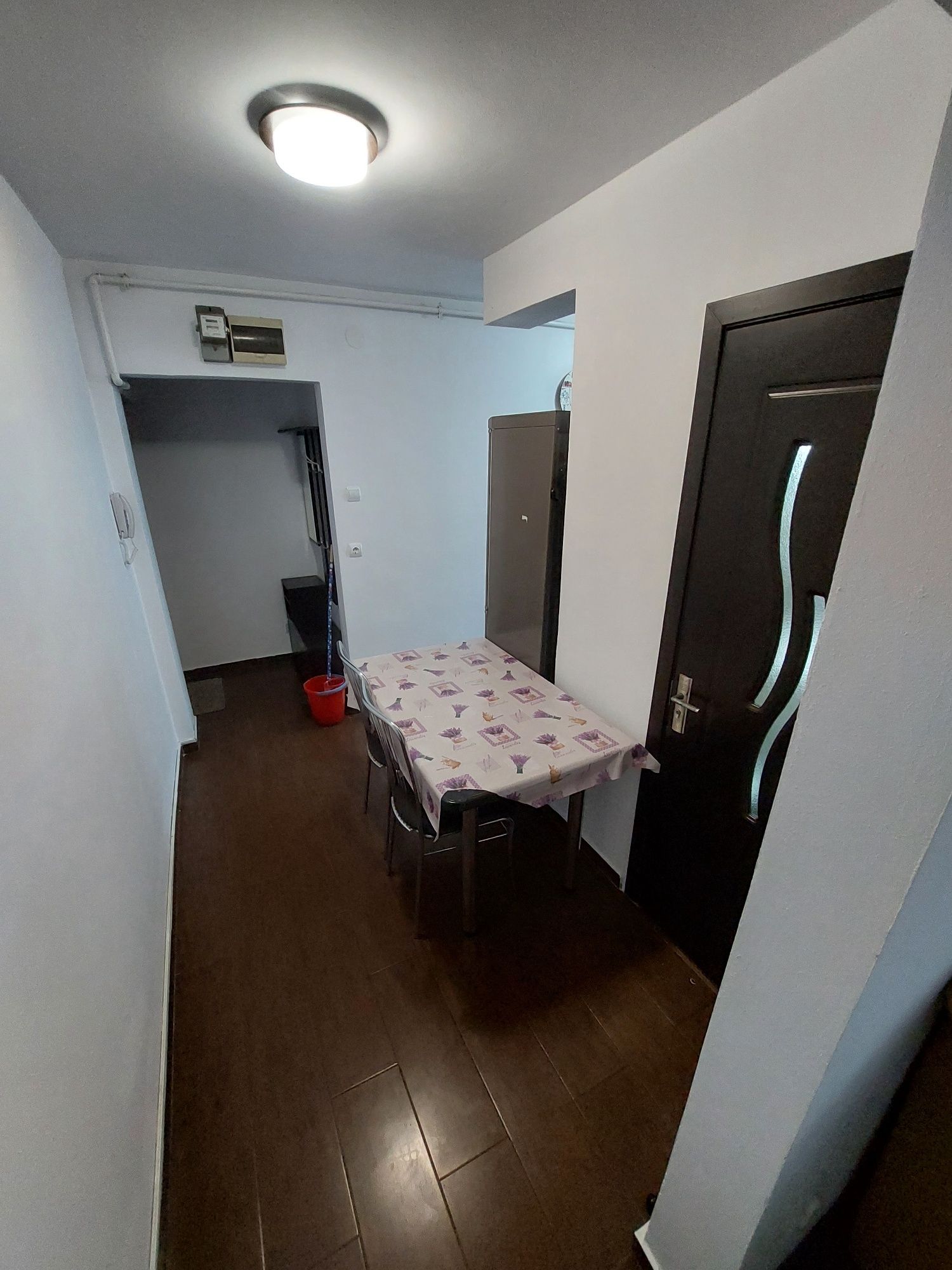 Inchiriez apartament 2 camere