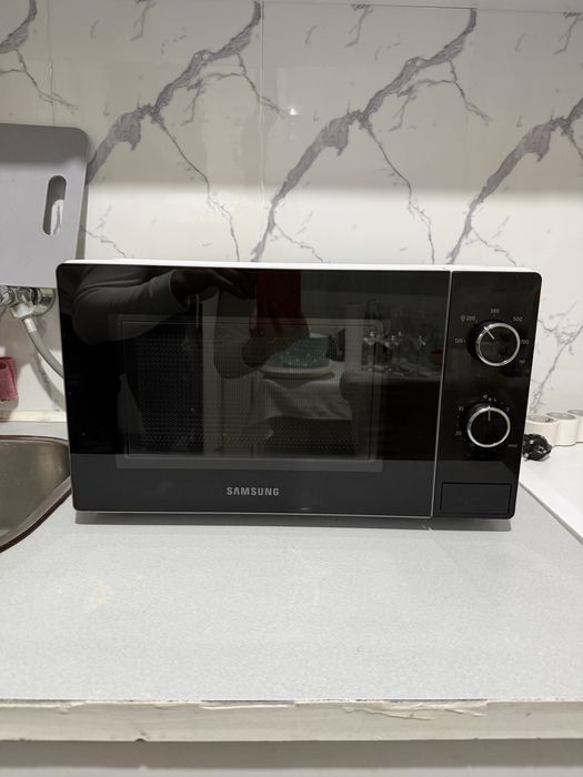 Микровълнова печка l MS20A3010AH/OL