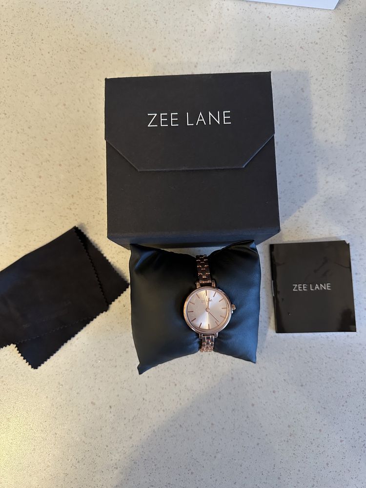 Zee lane часовник