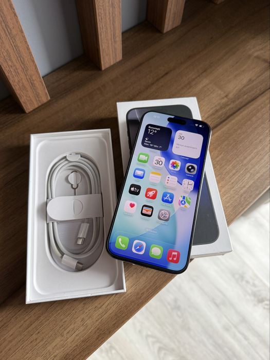 Iphone 16 Pro Max - Black Titanium