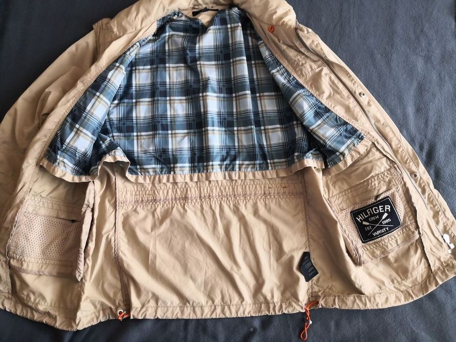 TOMMY HILFIGER  Пролетно лятно  яке L