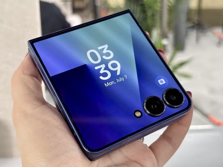 Бартер! Samsung Galaxy Z Flip 7 256gb