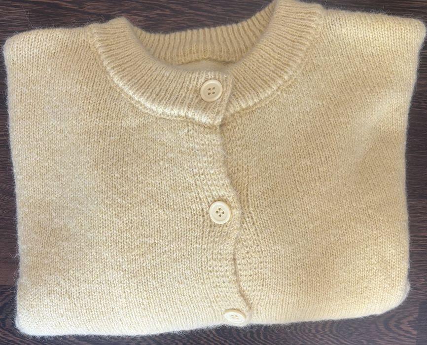 Дамска жилетка в жълто