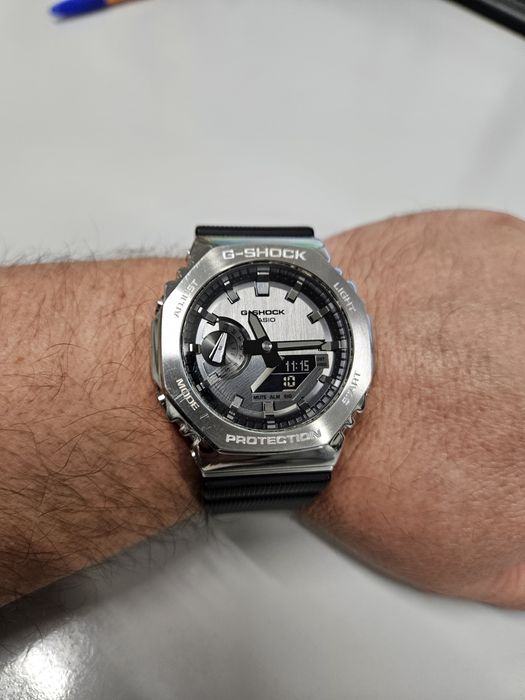 CASIO G-SHOCK-GM-2100-1AER Водоустойчив 20 bar.- в отлично състояние