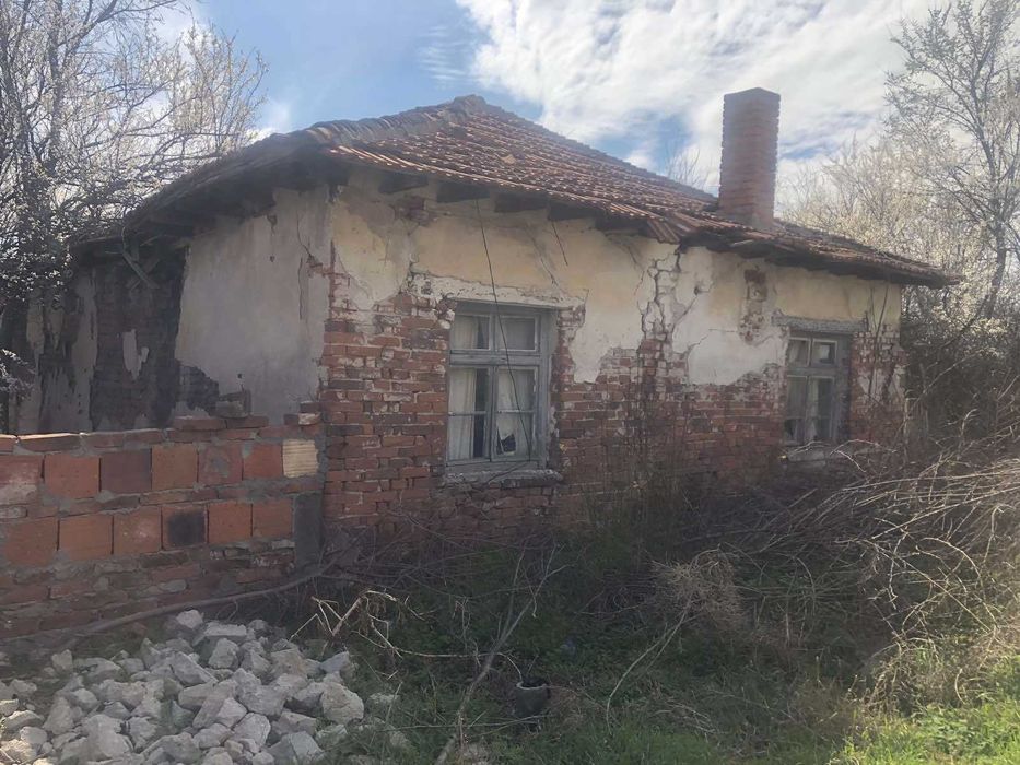 Продавам парцел със стара къща в с. Долно Белево община Димитровград