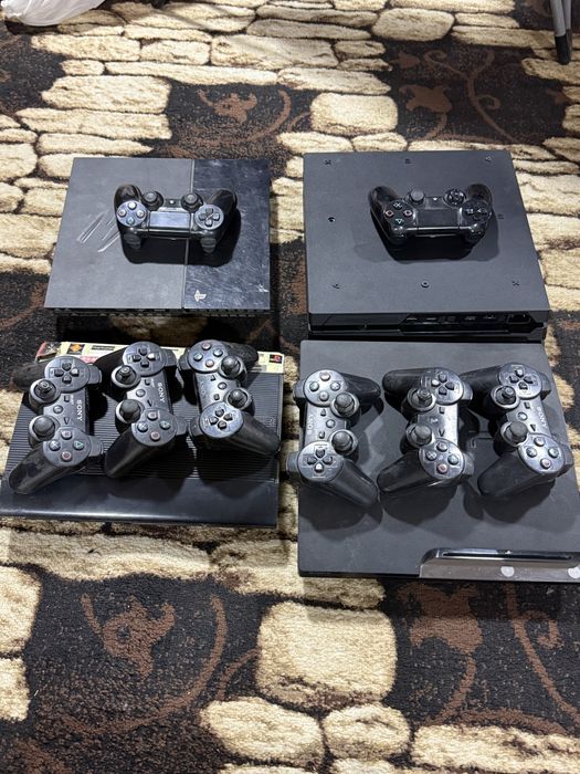 Playstation 4, 4 pro 2 ta 3