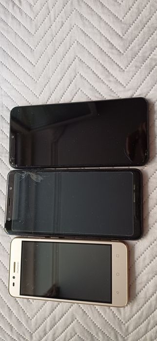 Телефони работещи.Може и за части.всеки по 30 лв