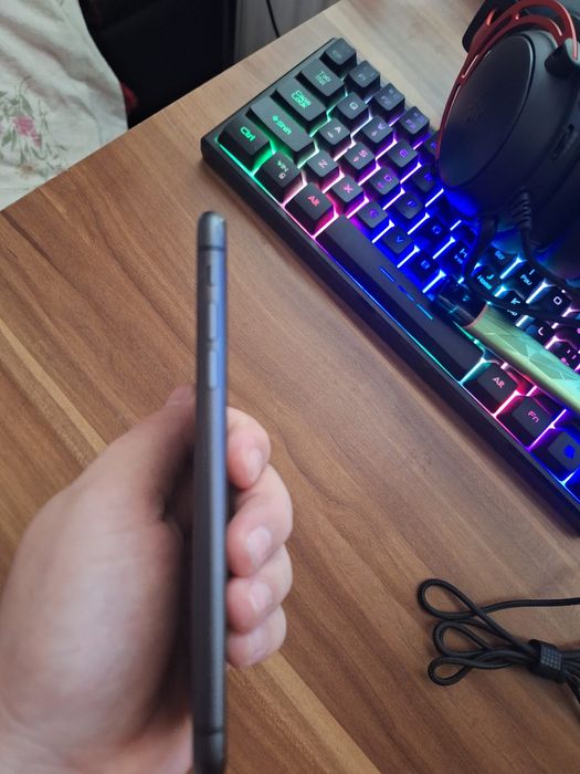 Schimb Iphone 11 cu telefon cu adroid