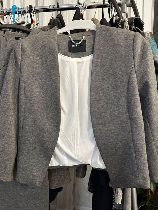 Costum Orsay: set cu sacou, sarafan, fusta