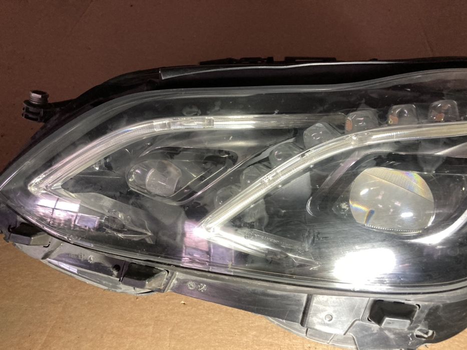Far Mercedes E-Class W212 Facelift 2013 - 2016 Far stanga led