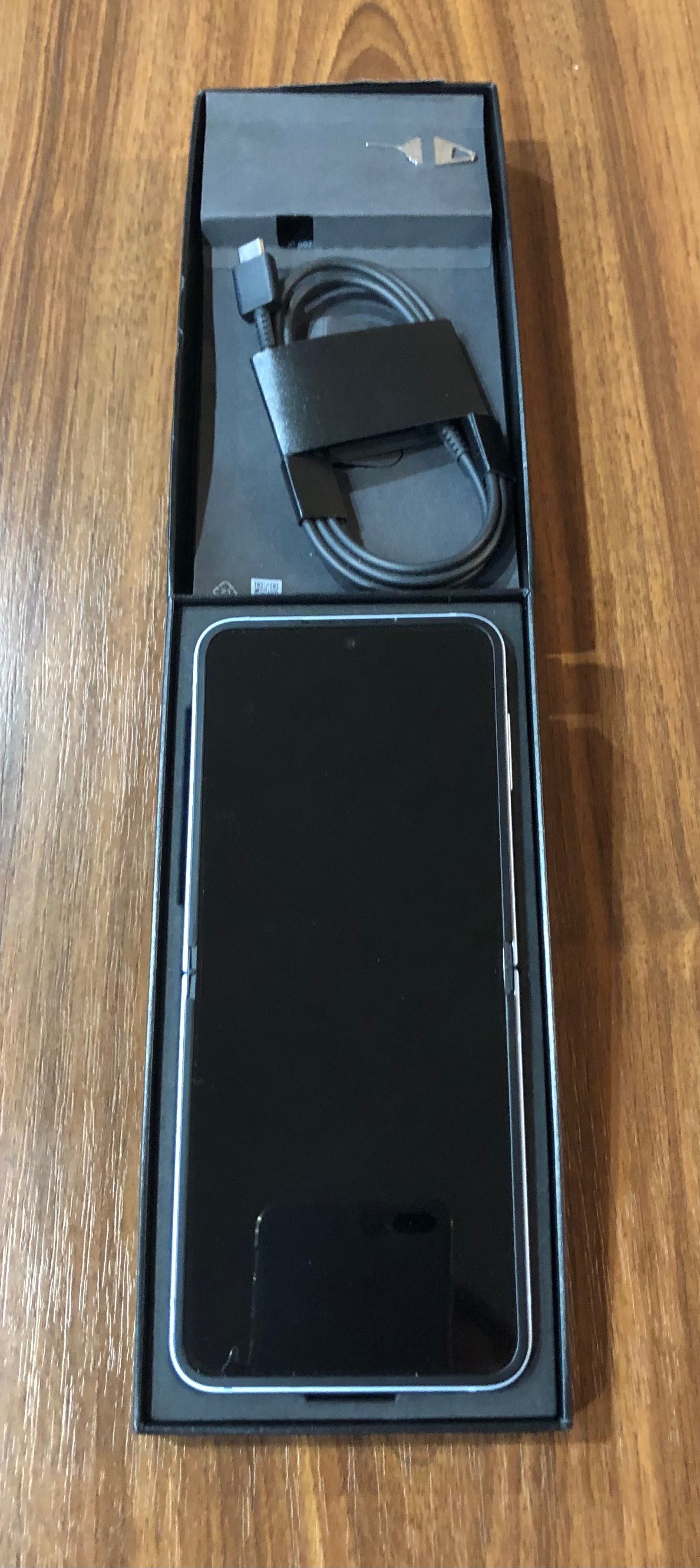Samsung galaxy Z Flip 6 256 GB