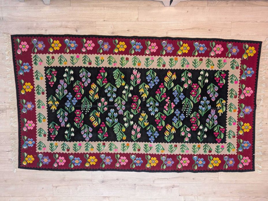 Covor oltenesc tradițional din lână 135 x 255 cm