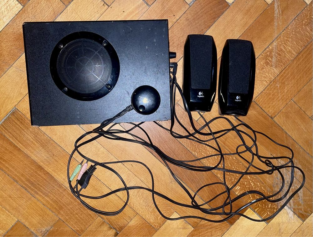 Аудио система / Тонколони Logitech S220 2.1