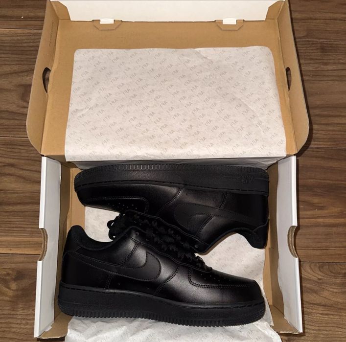 Adidasi Nike Air Force 1 Triple Black Edition - Last Sales