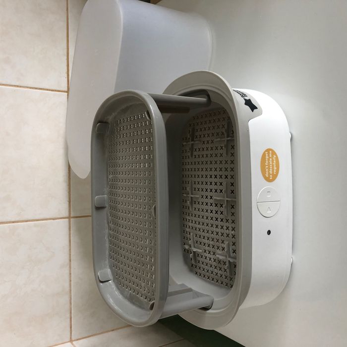 Стерилизатор за бебешки бутилки. Tommee tippee Парен електрически.