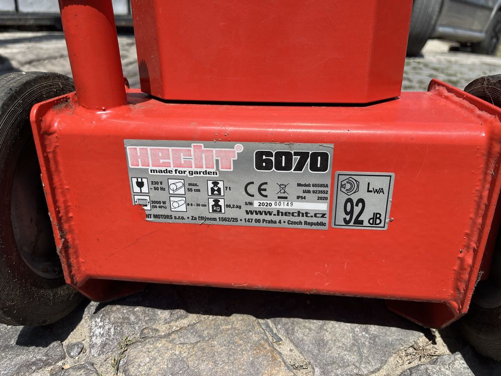 Цепачка за дърва hecht 6070