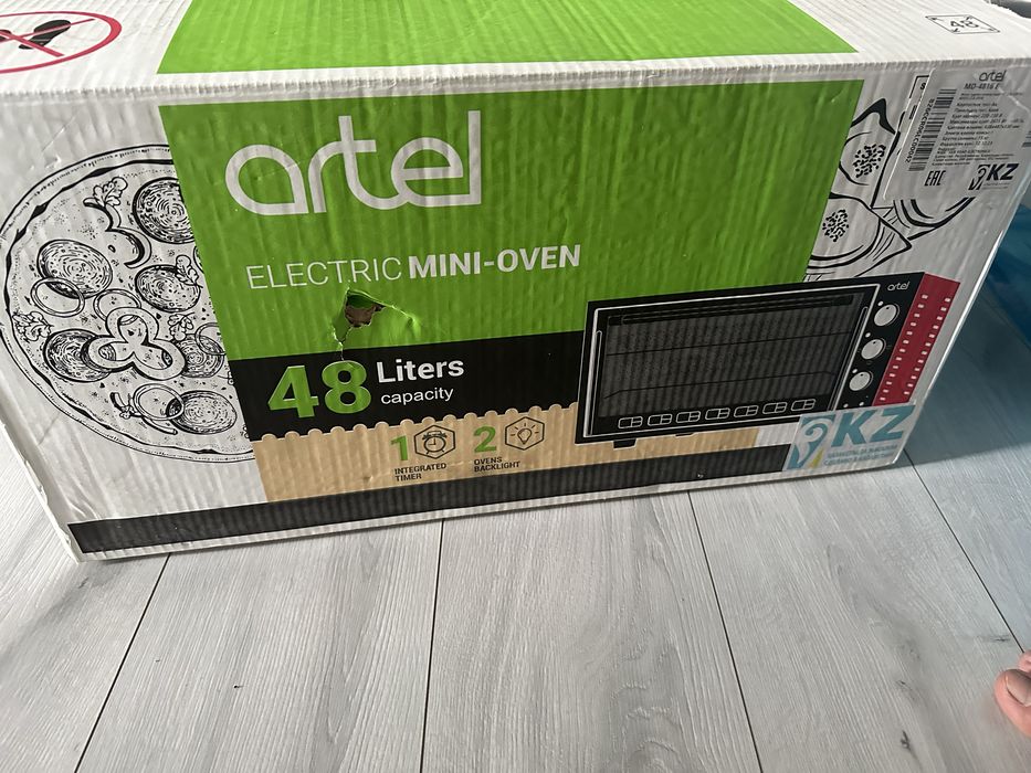 Продам духовку  artel новый
